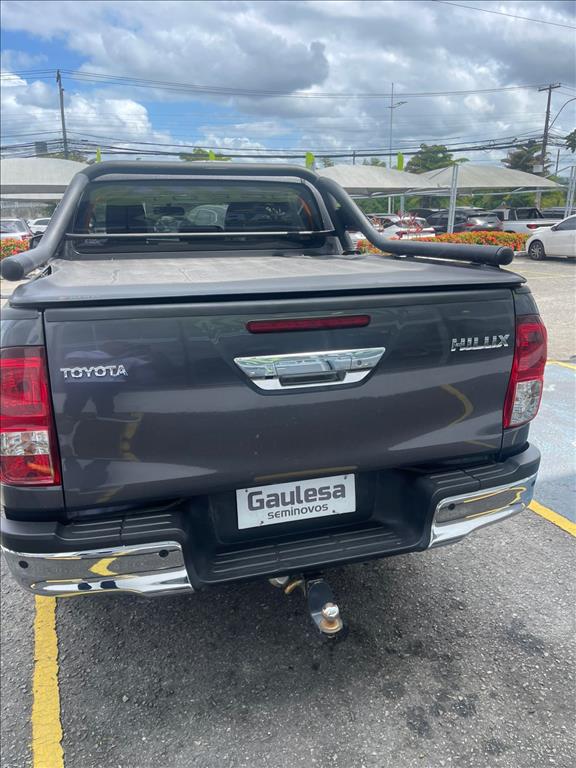 HILUX 2.8 D-4D TURBO DIESEL CD SR 4X4 AUTOMÁTICO8