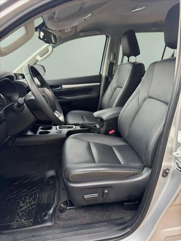 HILUX 2.8 D-4D TURBO DIESEL CD SRV 4X4 AUTOMÁTICO15