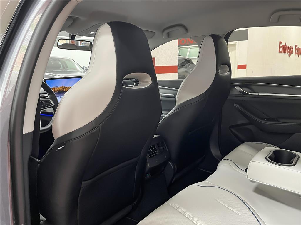 KING 1.5 DM-I PHEV GS AUTOMÁTICO11