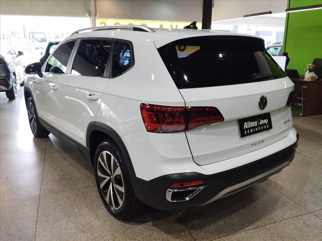 TAOS 1.4 250 TSI TOTAL FLEX HIGHLINE AUTOMÁTICO6