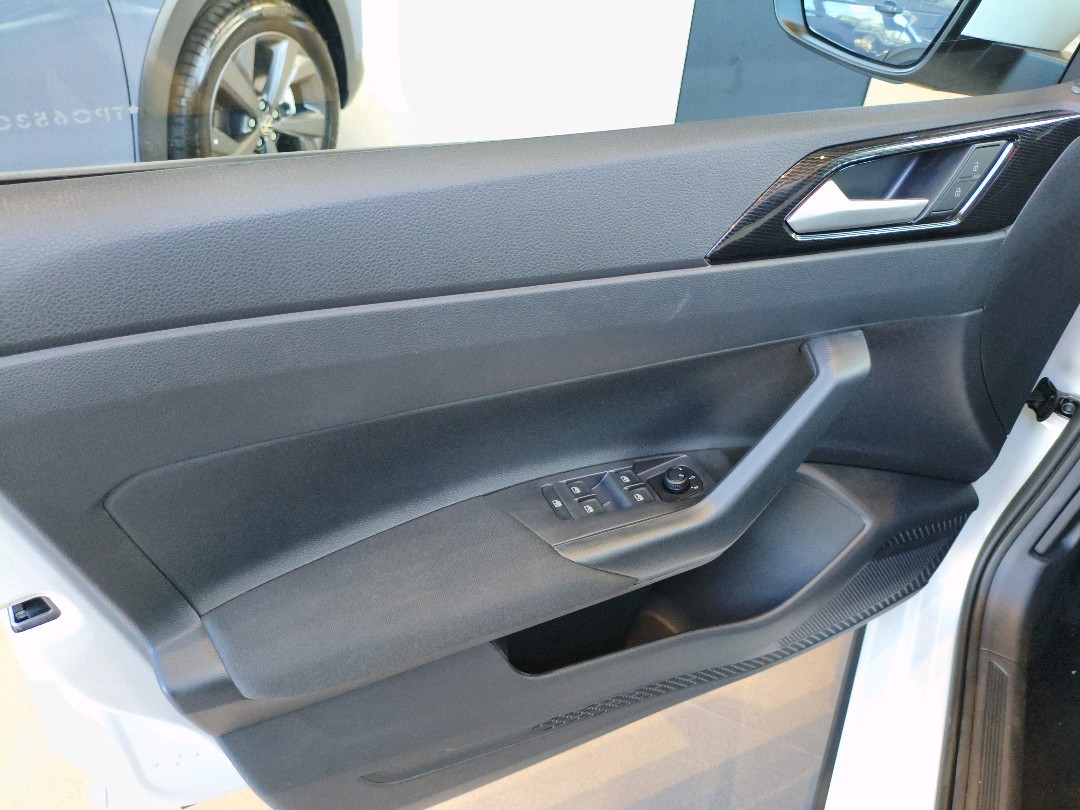 NIVUS 1.0 200 TSI TOTAL FLEX SENSE AUTOMÁTICO6