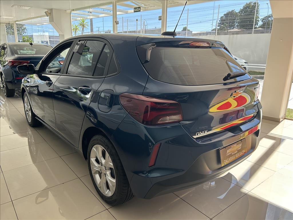 ONIX 1.0 TURBO FLEX LTZ AUTOMÁTICO4