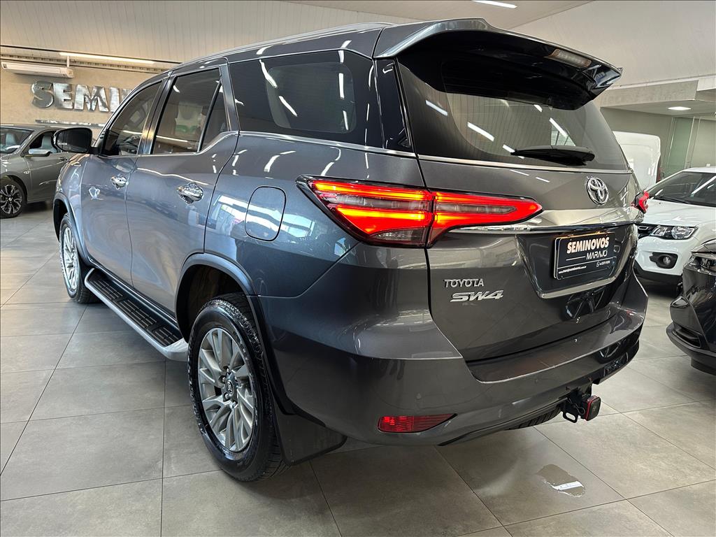 HILUX SW4 2.8 D-4D TURBO DIESEL SRX 4X4 AUTOMÁTICO14