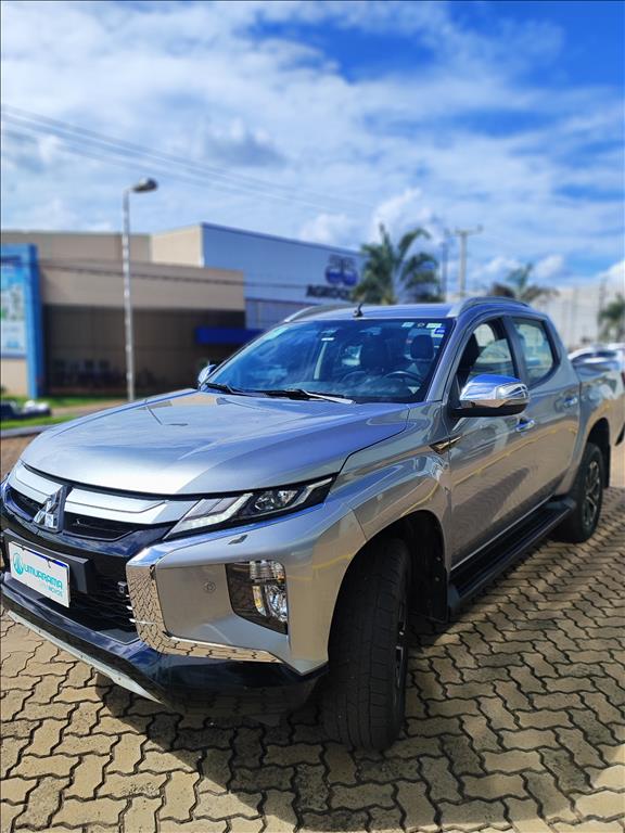 L200 TRITON 2.4 16V TURBO DIESEL SPORT HPE-S CD 4P 4X4 AUTOMÁTICO