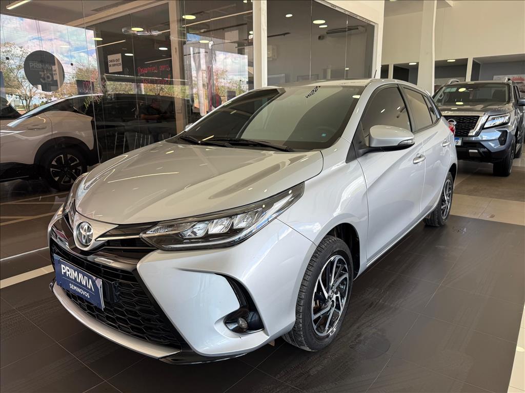 YARIS 1.5 16V FLEX XLS CONNECT MULTIDRIVE YARIS 1.5 16V FLEX XLS CONNECT MULTIDRIVE