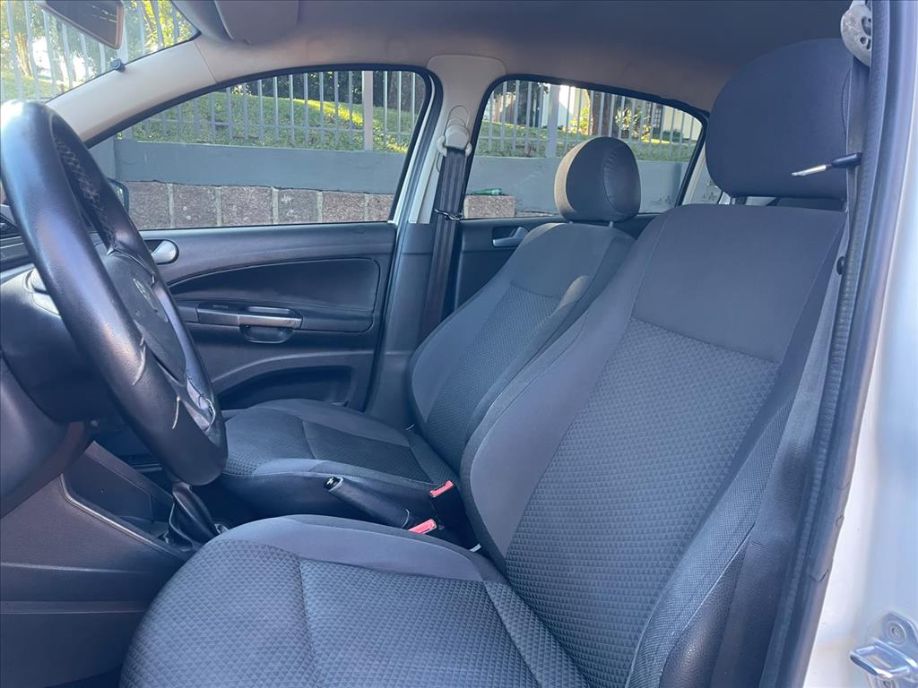 Volkswagen-GOL-1.0 12V MPI TOTALFLEX TRENDLINE 4P MANUAL