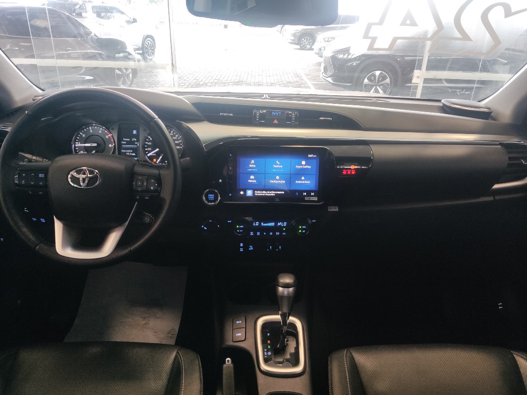 HILUX 2.8 D-4D TURBO DIESEL CD SRX 4X4 AUTOMÁTICO