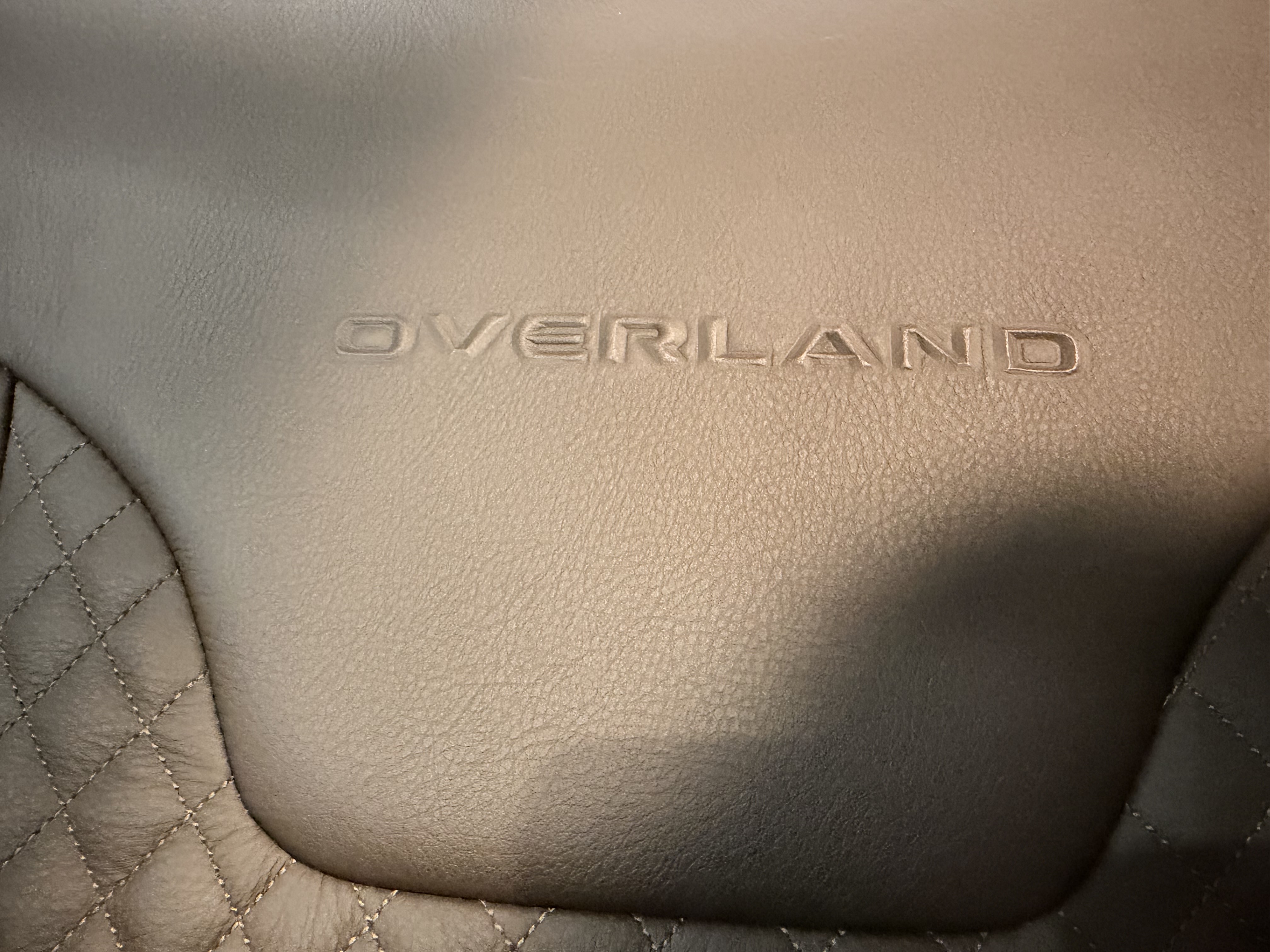 COMMANDER 2.2 TURBO DIESEL OVERLAND AT913