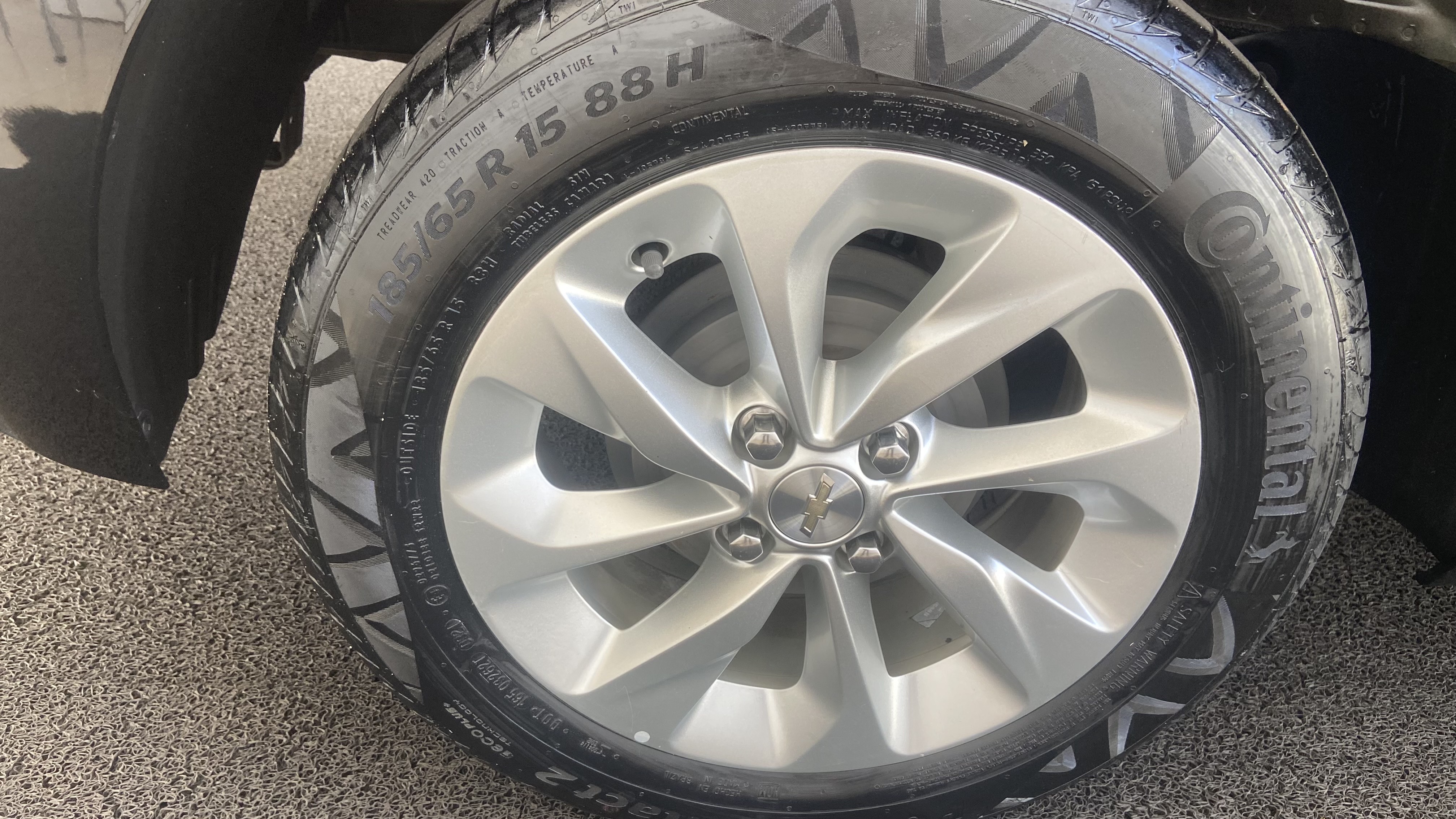 GM - Chevrolet-ONIX-1.0 FLEX LT MANUAL