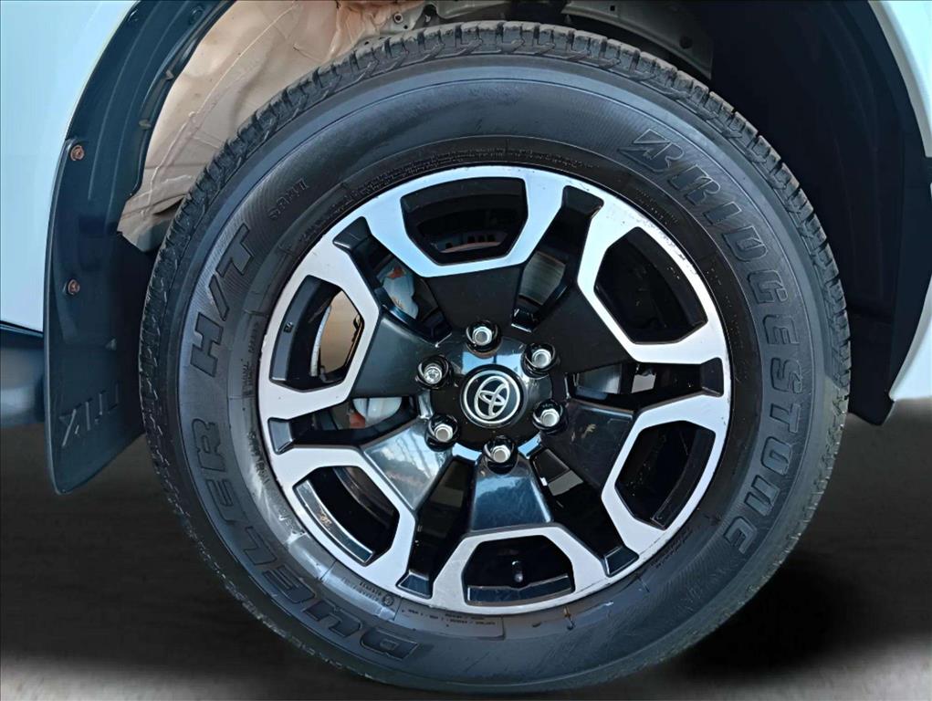 HILUX 2.8 D-4D TURBO DIESEL CD SRX 4X4 AUTOMÁTICO10