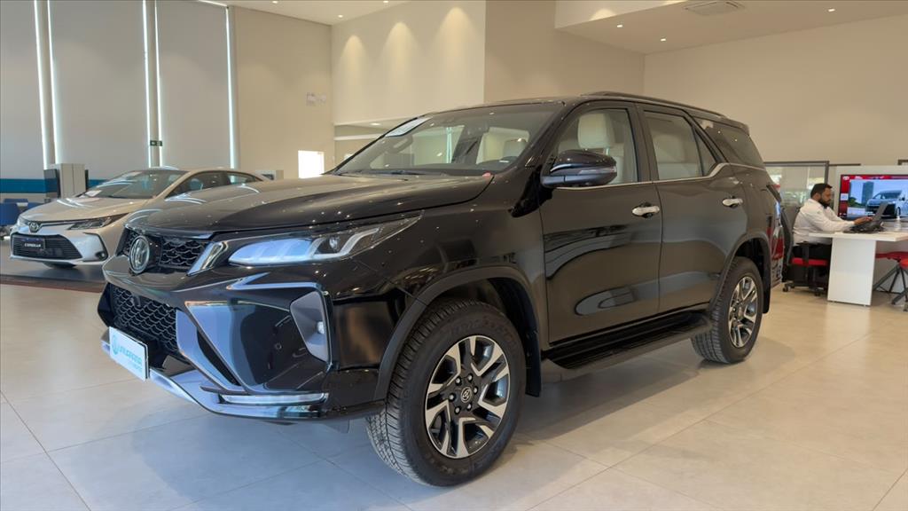 HILUX SW4 2.8 D-4D TURBO DIESEL DIAMOND 7L 4X4 AUTOMÁTICO5