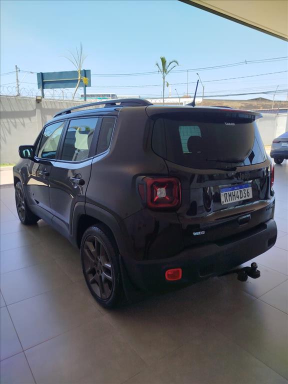 RENEGADE 1.8 16V FLEX LIMITED 4P AUTOMÁTICO5