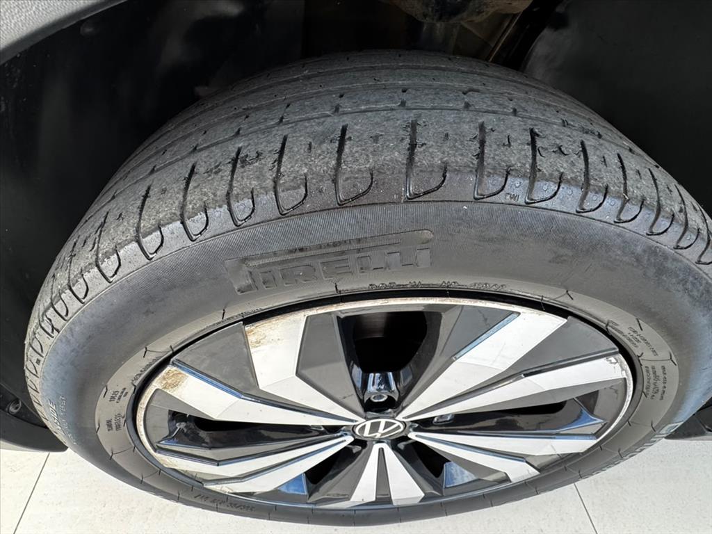 Volkswagen-T-CROSS-1.0 200 TSI TOTAL FLEX COMFORTLINE AUTOMÁTICO