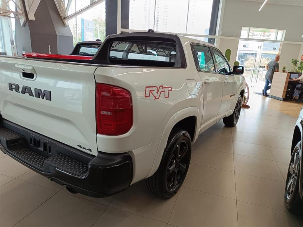 RAMPAGE 2.0 HURRICANE 4 TURBO GASOLINA R/T 4X4 AUTOMÁTICO2