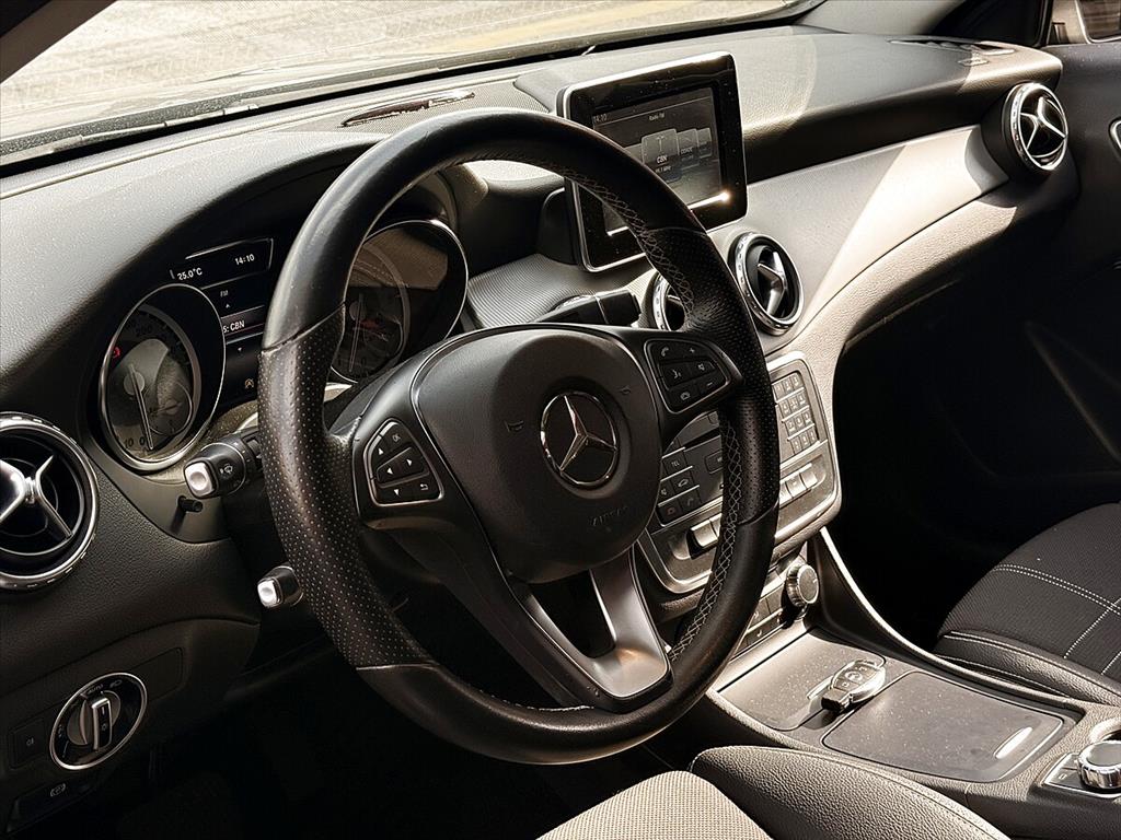Mercedes-Benz Gla 200 - 1.6 CGI ADVANCE 16V TURBO FLEX 4P AUTOMÁTICO