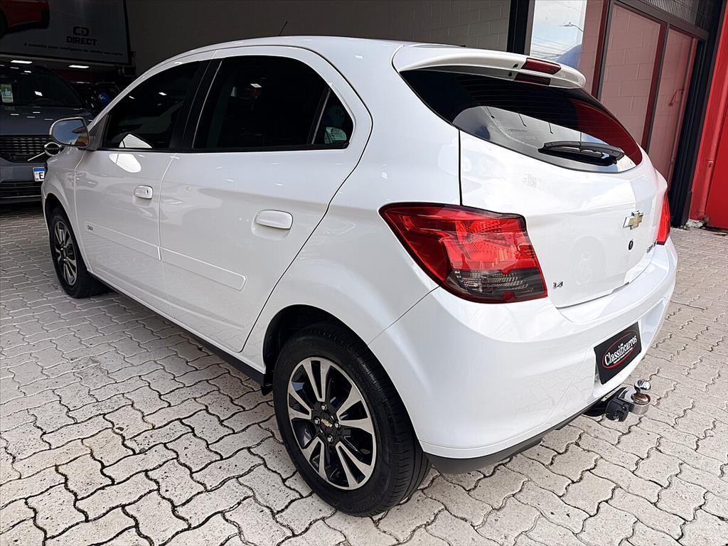 Chevrolet Onix - 1.4 MPFI LTZ 8V FLEX 4P MANUAL
