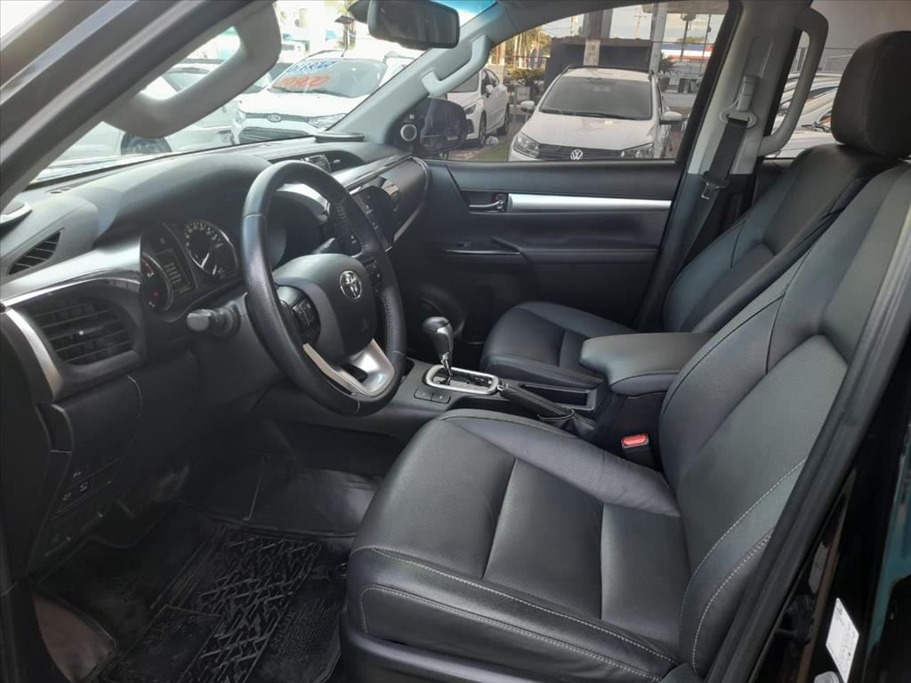 HILUX 2.8 D-4D TURBO DIESEL CD SRX 4X4 AUTOMÁTICO10