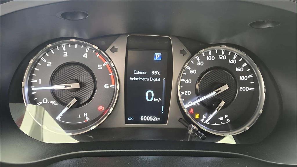 HILUX 2.8 D-4D TURBO DIESEL CD SRX 4X4 AUTOMÁTICO8