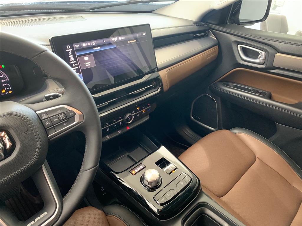 RAMPAGE 2.0 TURBO DIESEL LARAMIE 4X4 AUTOMÁTICO8