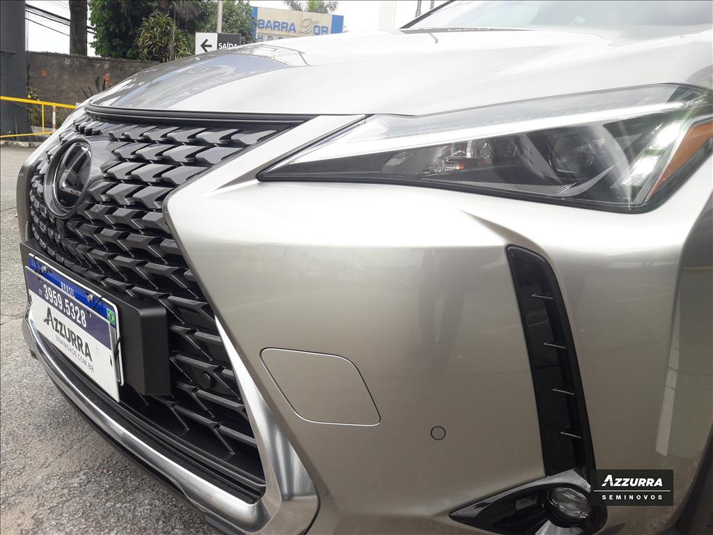UX 300h 2.0 VVT-I HYBRID CVT