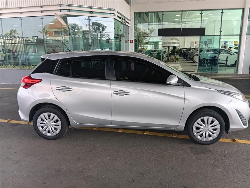 YARIS 1.3 16V FLEX XL LIVE MULTIDRIVE5
