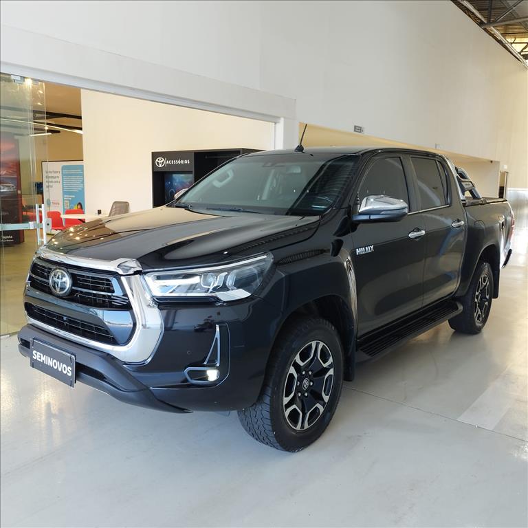 HILUX 2.8 D-4D TURBO DIESEL CD SRX 4X4 AUTOMÁTICO2