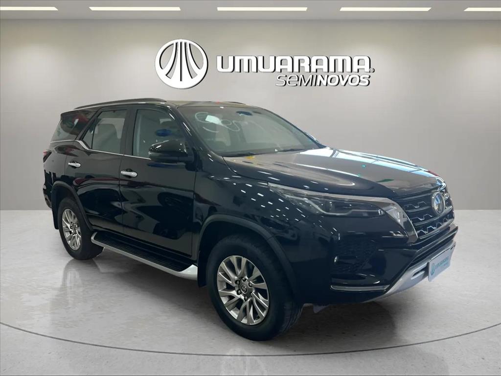 HILUX 2.8 D-4D TURBO DIESEL CD SRX 4X4 AUTOMÁTICO1