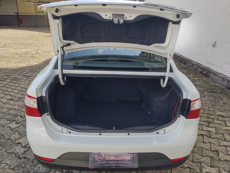 GRAND SIENA 1.4 MPI ATTRACTIVE 8V FLEX 4P MANUAL GRAND SIENA 1.4 MPI ATTRACTIVE 8V FLEX 4P MANUAL