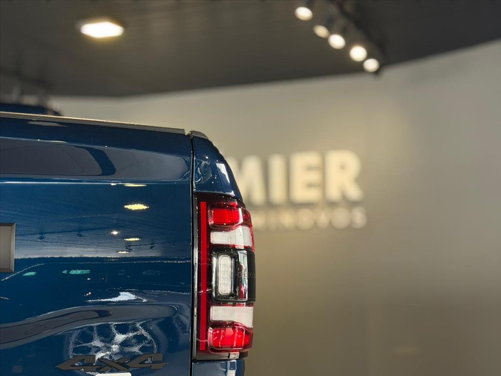 2500 6.7 I6 TURBO DIESEL LARAMIE NIGHT EDITION CD 4X4 AUTOMÁTICO12