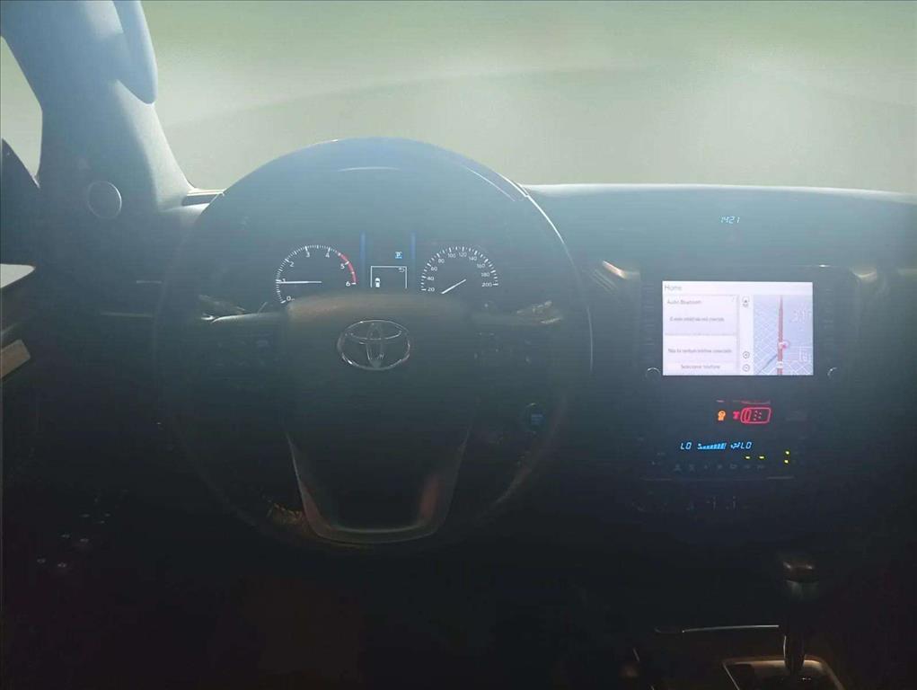 HILUX SW4 2.8 D-4D TURBO DIESEL SRX 7L 4X4 AUTOMÁTICO6