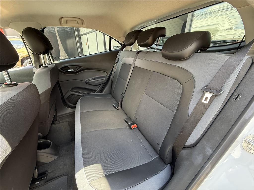Chevrolet Onix - 1.4 MPFI ACTIV 8V FLEX 4P AUTOMÁTICO