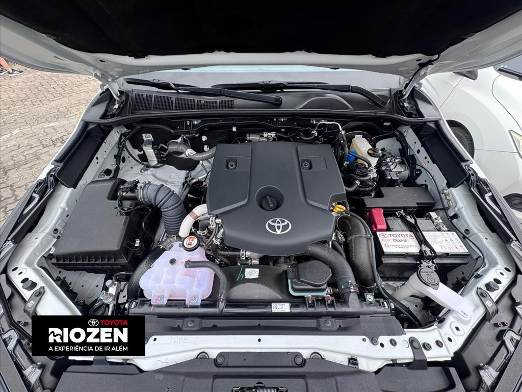 HILUX SW4 2.8 D-4D TURBO DIESEL SRX PLATINUM 7L 4X4 AUTOMÁTICO9