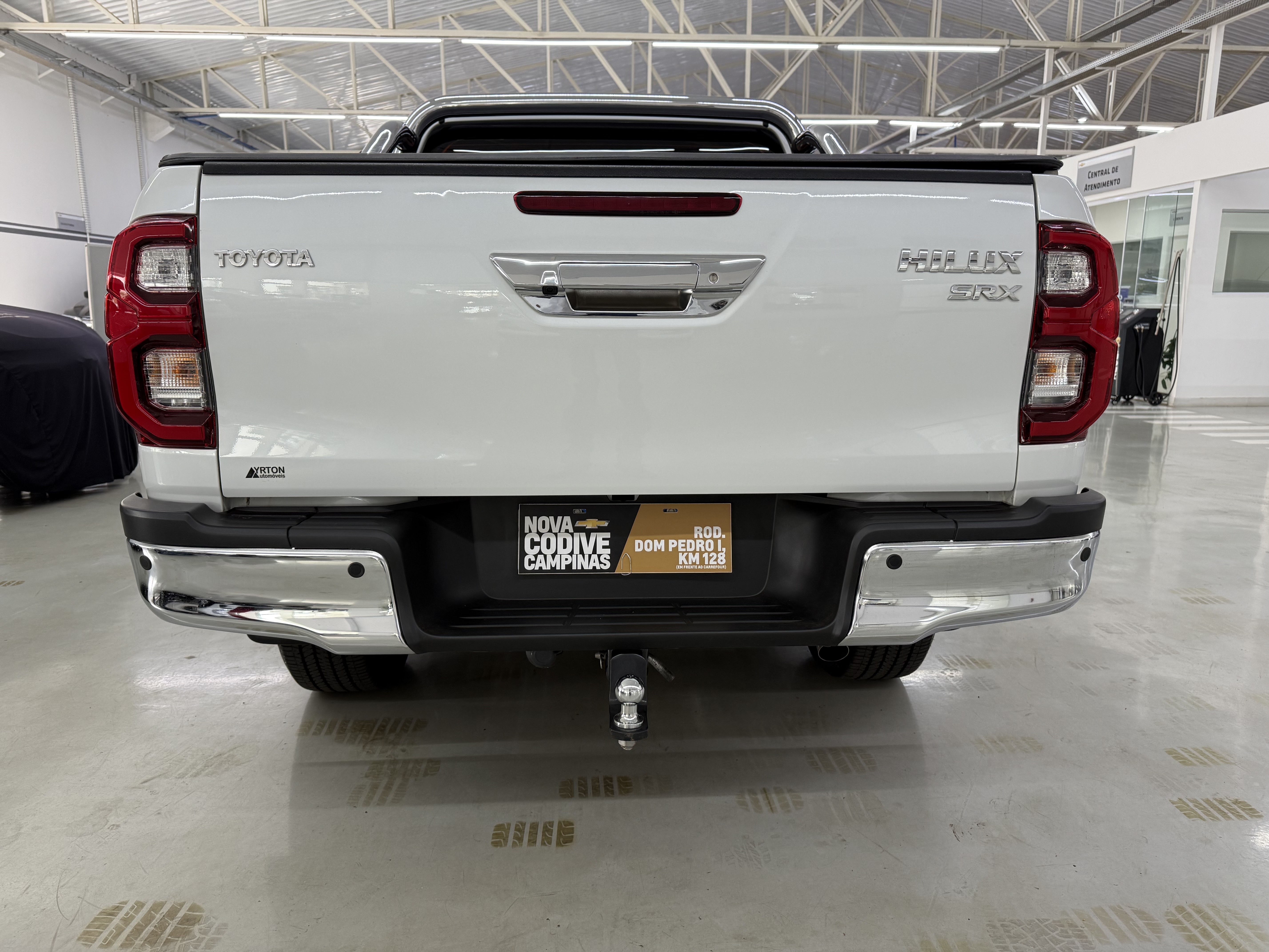 HILUX 2.8 D-4D TURBO DIESEL CD SRX 4X4 AUTOMÁTICO5