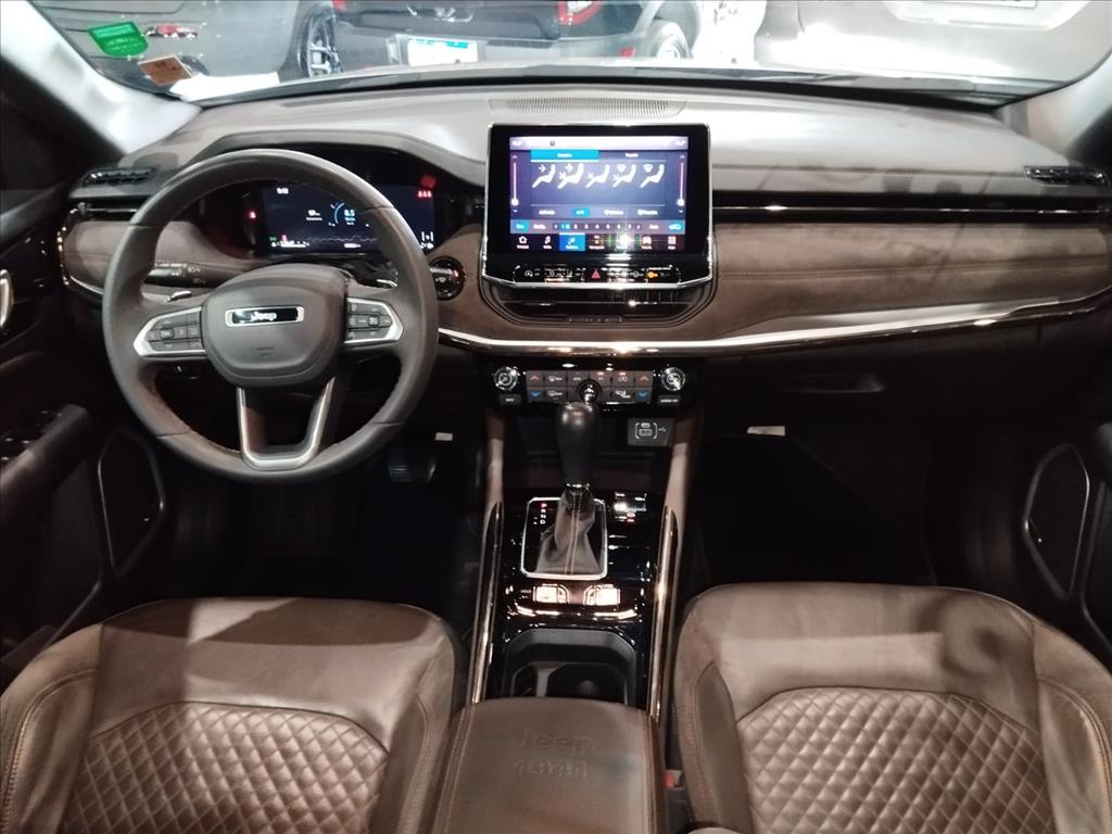 COMMANDER 1.3 T270 TURBO FLEX OVERLAND AT611