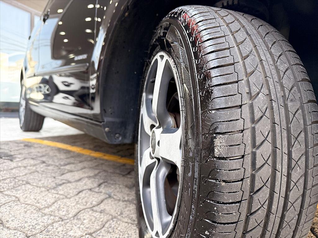 Volkswagen Fox - 1.0 MI BLACKFOX 8V FLEX 4P MANUAL