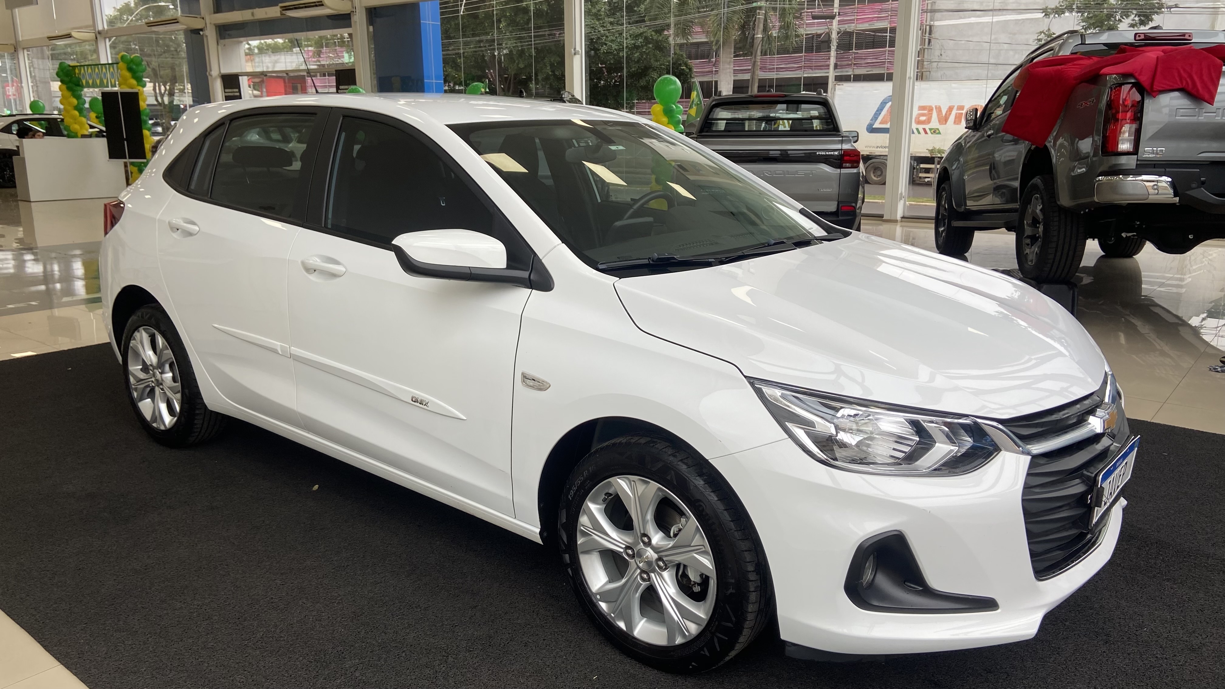 Chevrolet Onix 1.0 Turbo Flex LTZ Automático - foto 3