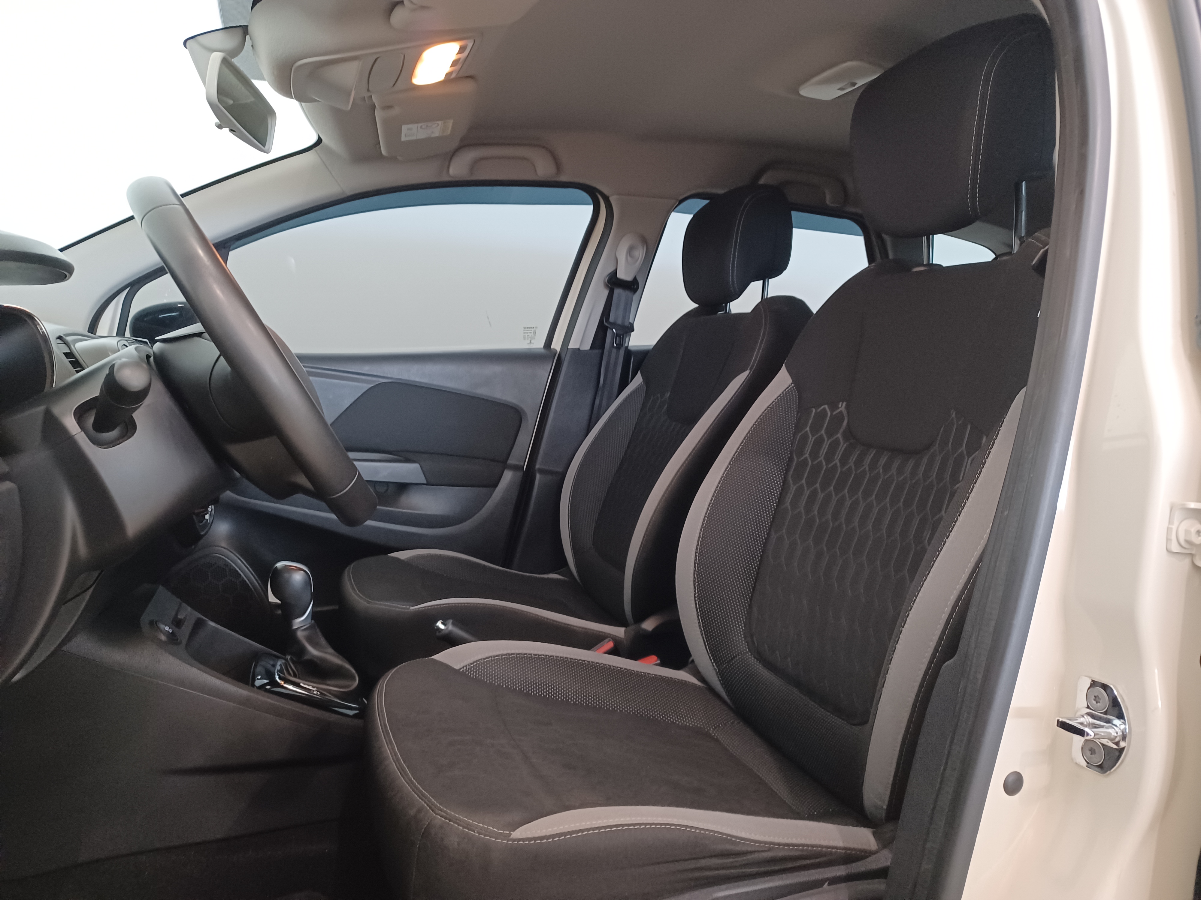 Renault-CAPTUR-1.6 16V SCE FLEX ZEN X-TRONIC