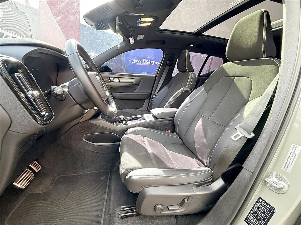 VOLVO XC40 P8 RECHARGE ELECTRIC BEV PURE AWD