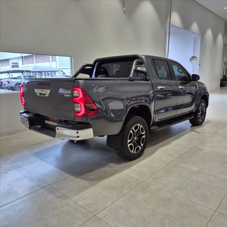 HILUX 2.8 D-4D TURBO DIESEL CD SRV 4X4 AUTOMÁTICO3
