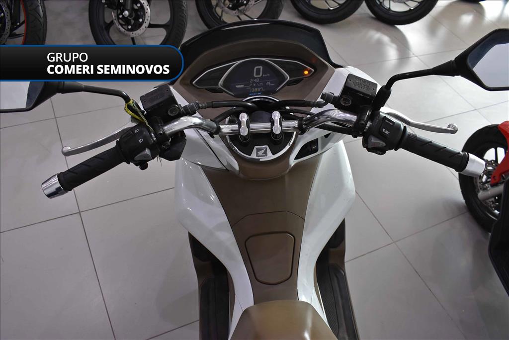 PCX DLX