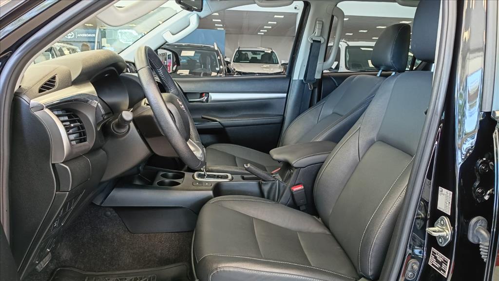 HILUX 2.8 D-4D TURBO DIESEL CD SRX 4X4 AUTOMÁTICO7