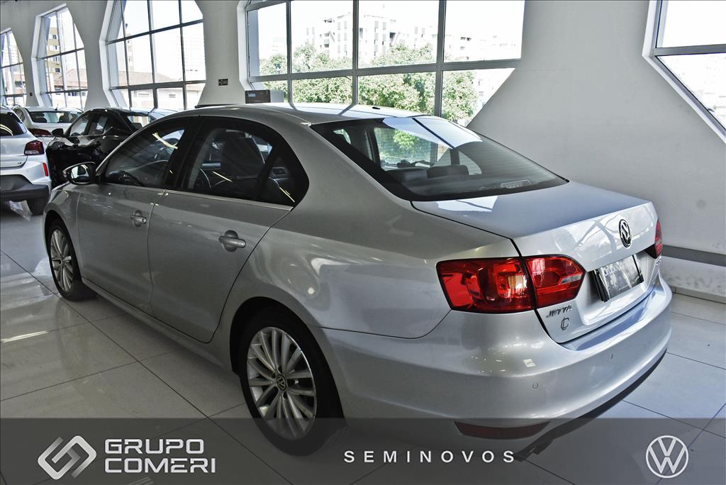 JETTA 2.0 TSI HIGHLINE 211CV GASOLINA 4P TIPTRONIC3