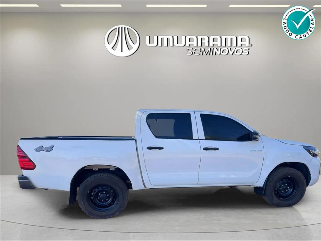 HILUX 2.8 D-4D TURBO DIESEL CD POWER PACK 4X4 MANUAL5
