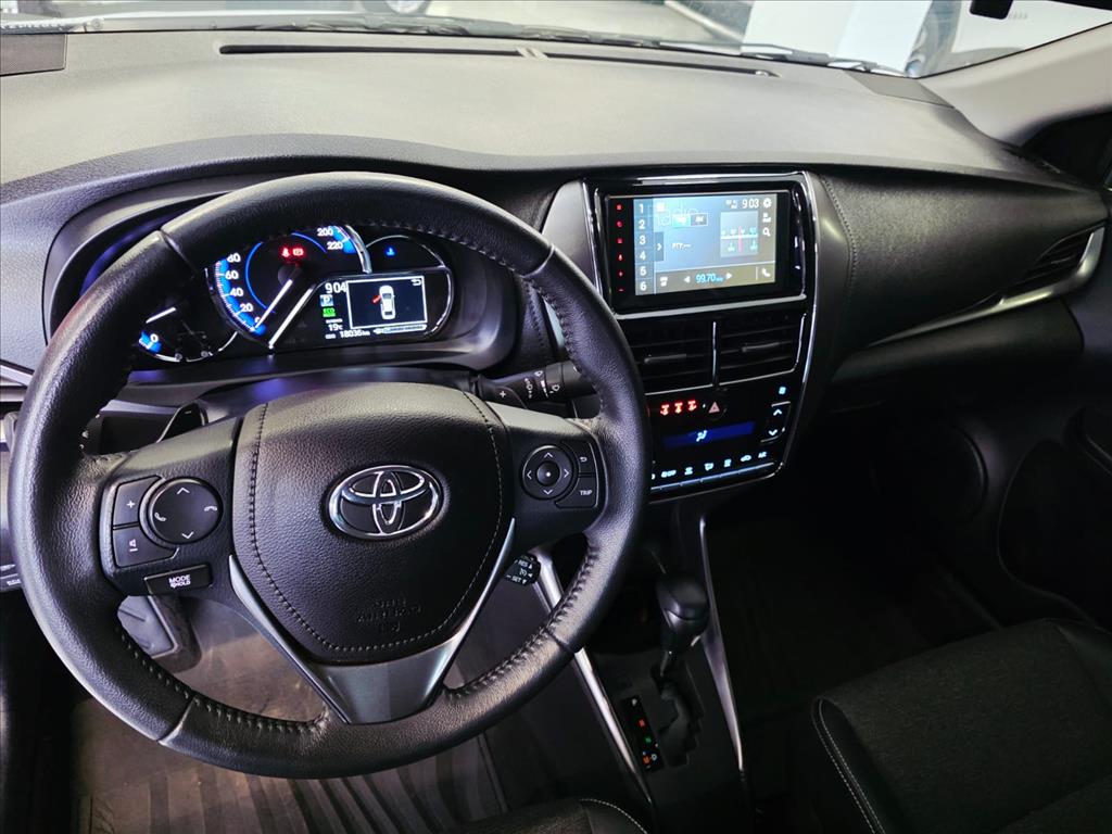 YARIS 1.5 16V FLEX SEDAN XS MULTIDRIVE8