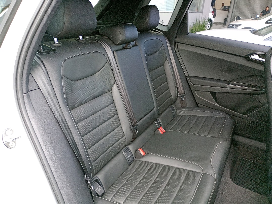 TAOS 1.4 250 TSI TOTAL FLEX HIGHLINE AUTOMÁTICO12
