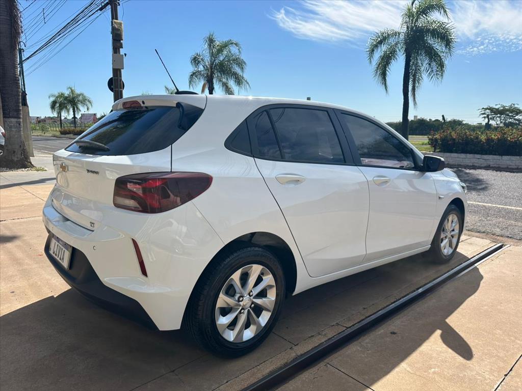 ONIX 1.0 TURBO FLEX LT AUTOMÁTICO3