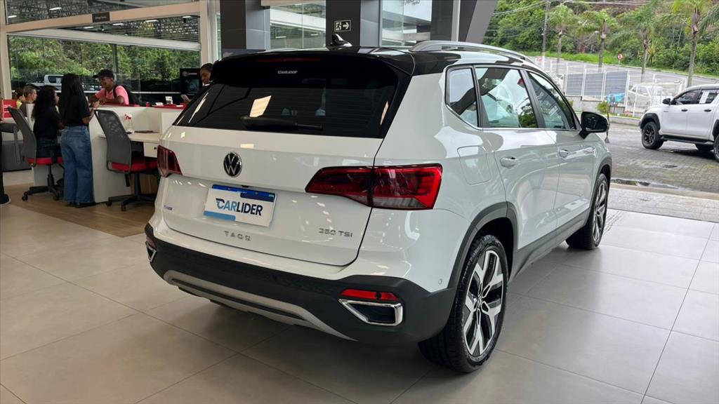 TAOS 1.4 250 TSI TOTAL FLEX HIGHLINE AUTOMÁTICO5