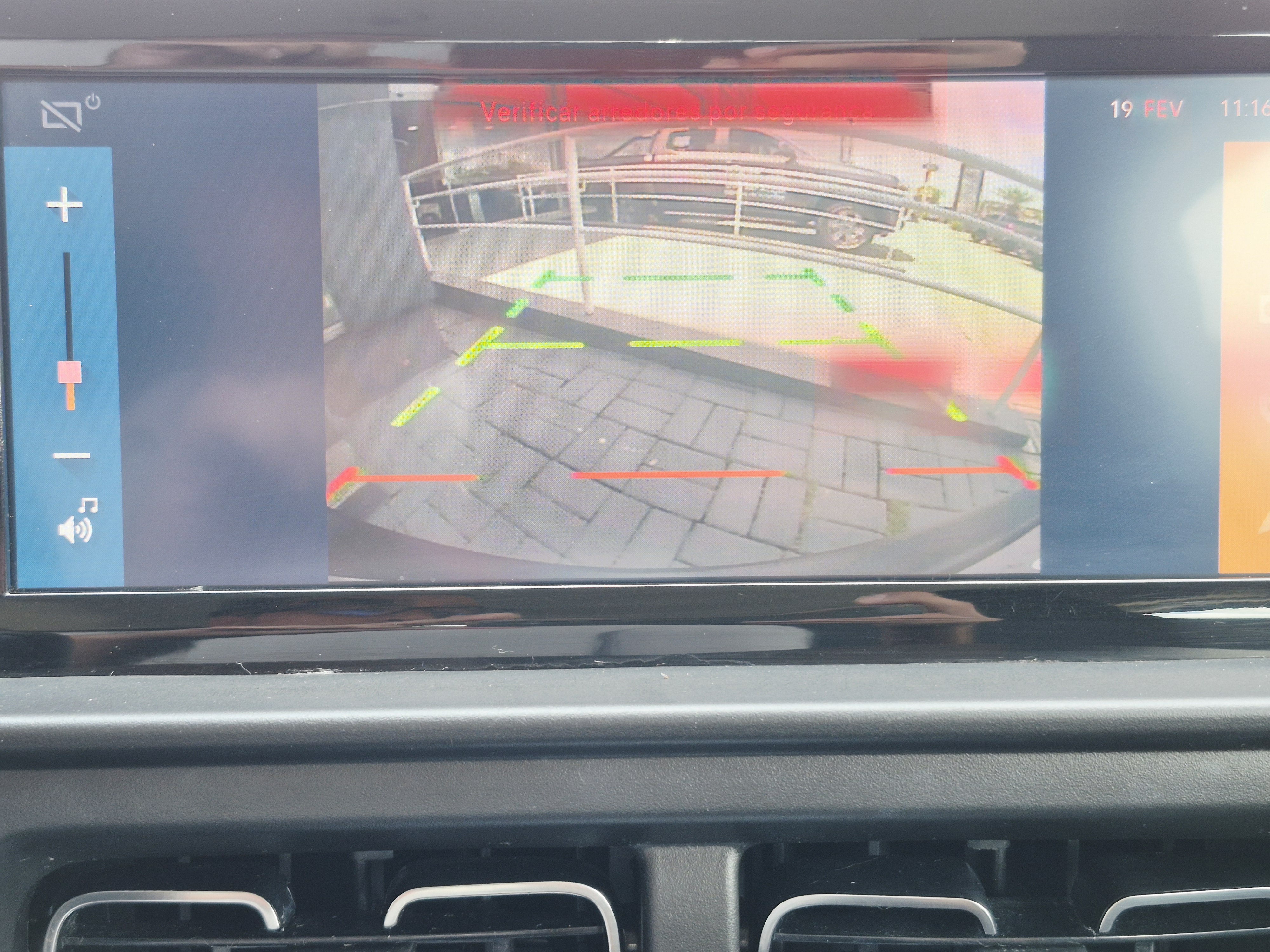 Foto ilustrativa do carro