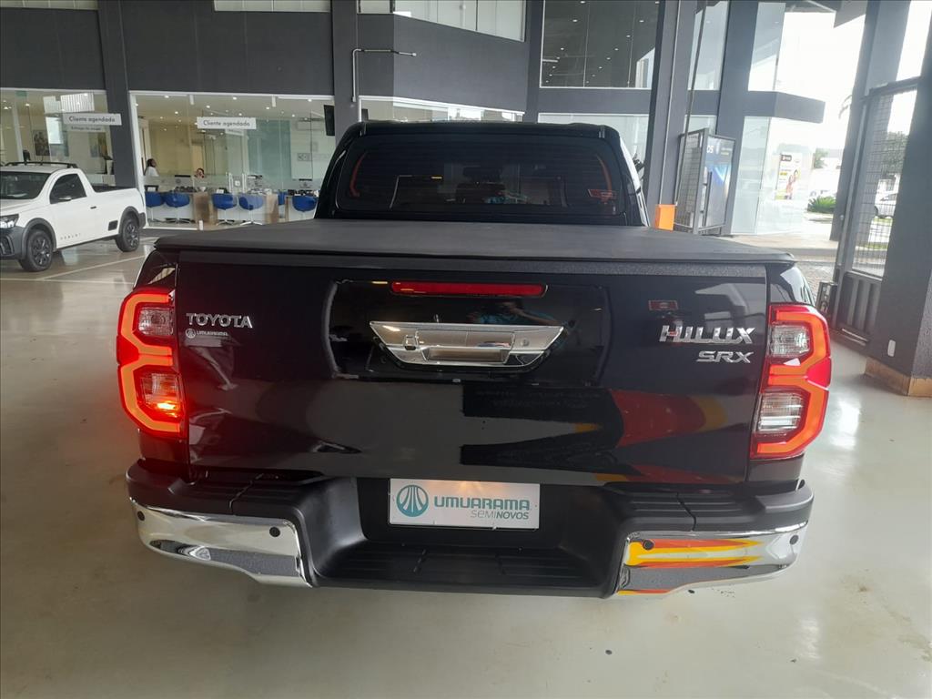HILUX 2.8 D-4D TURBO DIESEL CD SRX 4X4 AUTOMÁTICO4