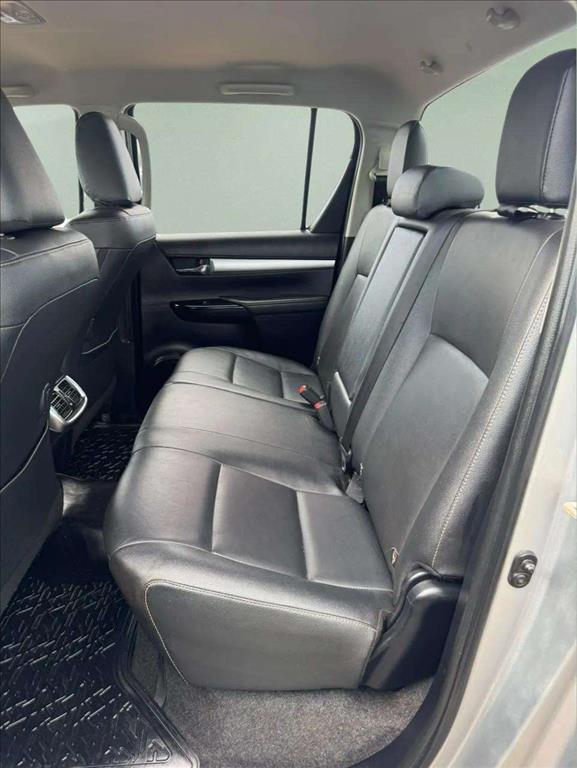 HILUX 2.8 D-4D TURBO DIESEL CD SRV 4X4 AUTOMÁTICO13
